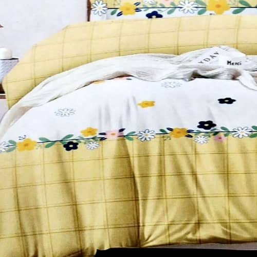 Beautiful Yellow & White Comforter set of 4 ( 1 Double Bedsheet With 2 Pillow Covers And 1 Comforter)