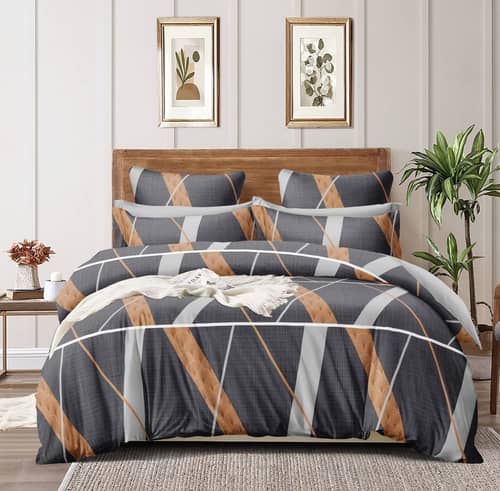 Multicolored Geometrical Comforter Set (Set of 4)  (1 Double Bed sheet, 2 Pillow Covers And 1 Comforter)
