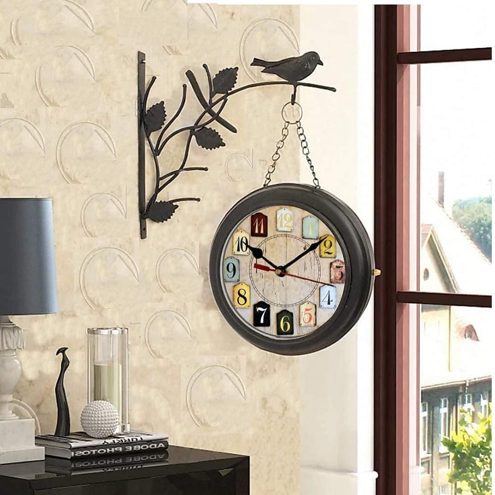 Strasbourg Round Clock With Hanging Bird - photo