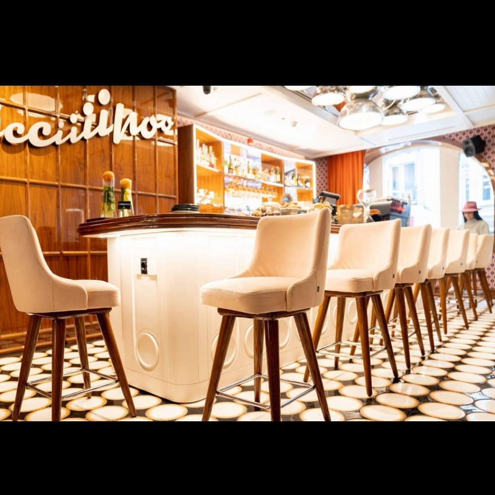 Gabardine White Luxury Café Chair - photo