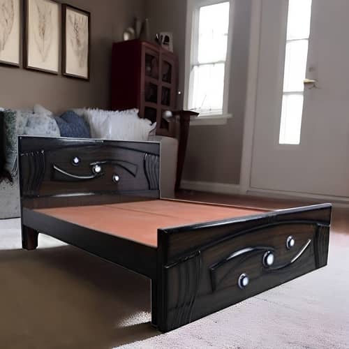 Bantia Queen Size Bed Cot