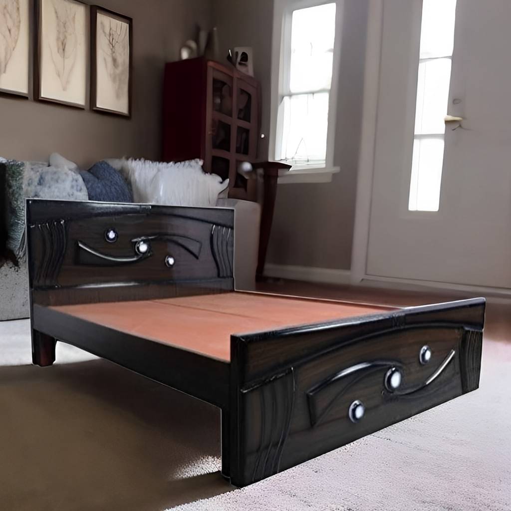 Bantia Queen Size Bed Cot