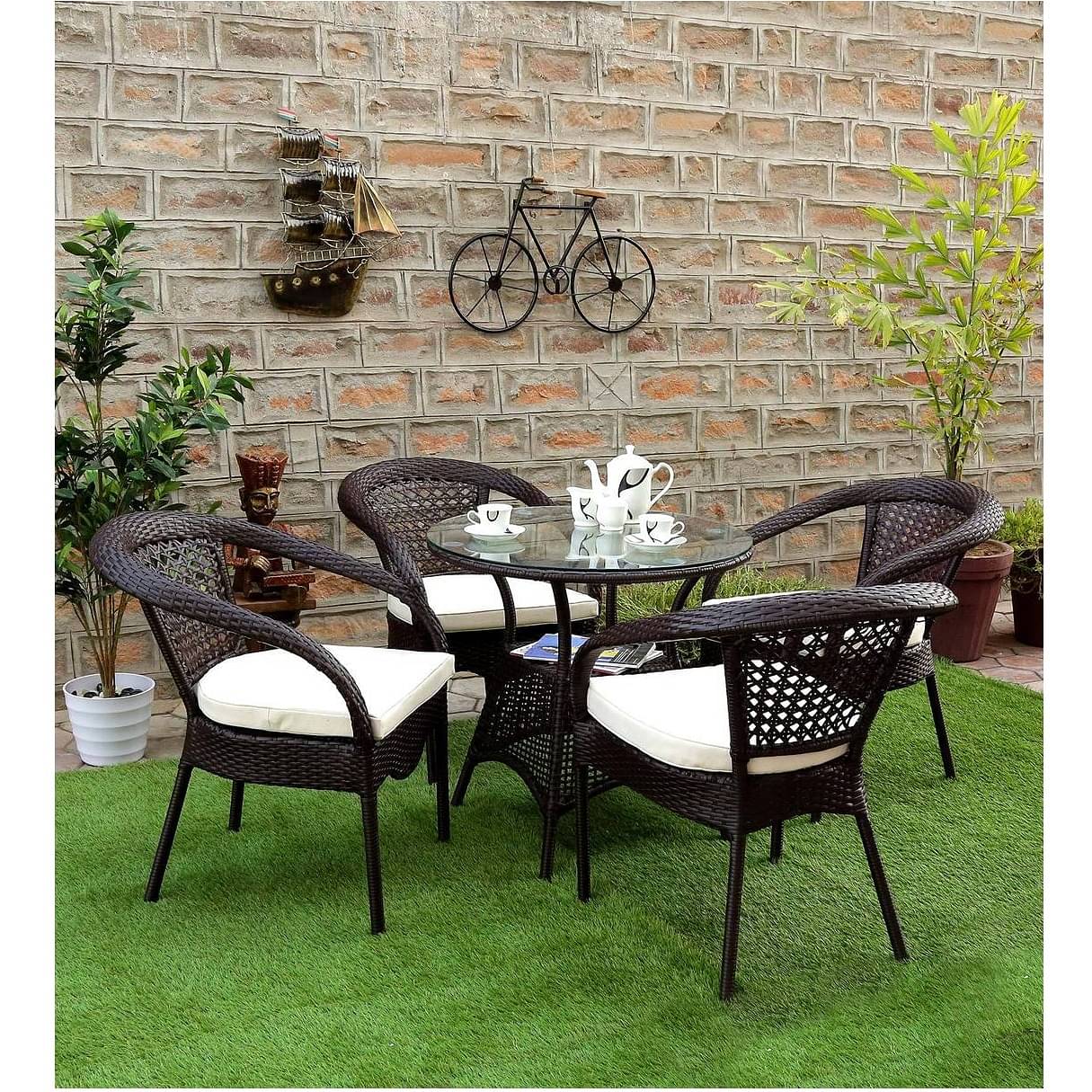Novella Outdoor Patio 4 Chairs and 1 Table Set