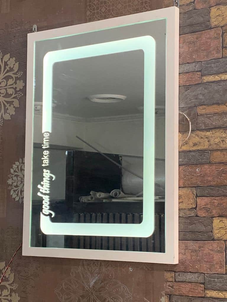 Backlit mirror - front_view