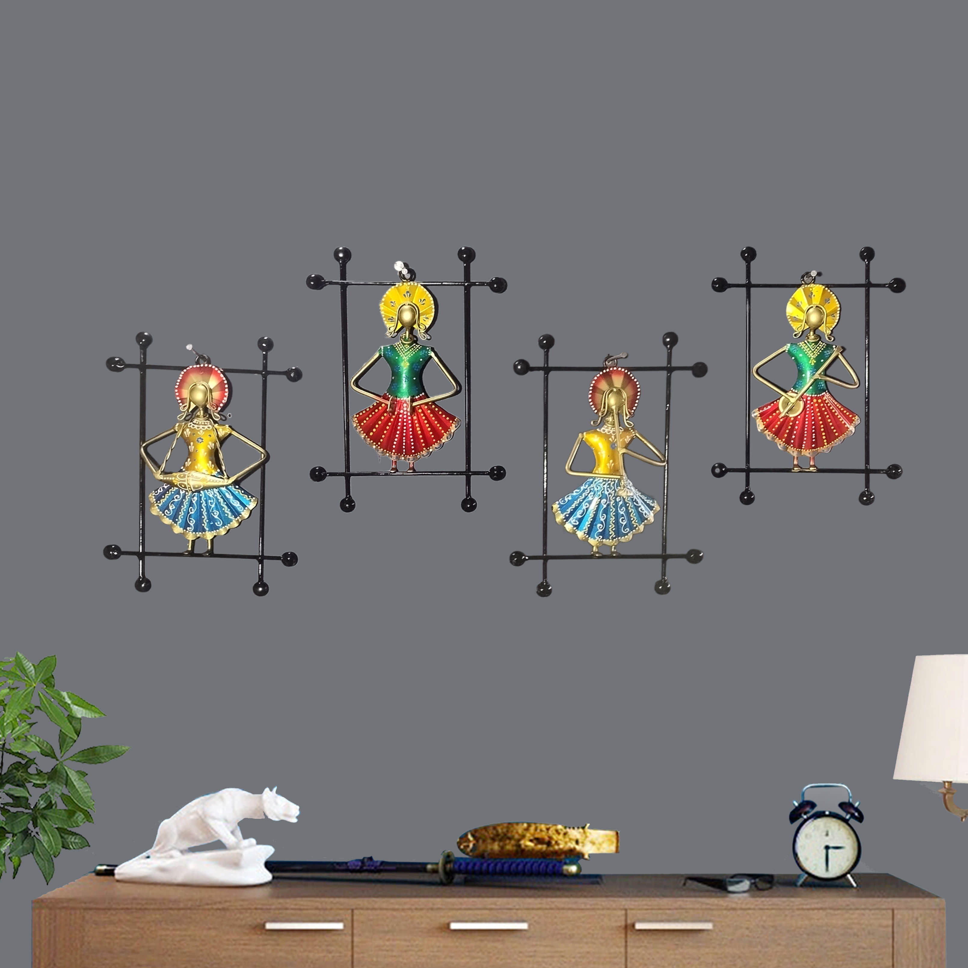 Iron Decorative Doll Muscians Frame Wall Art - front_view