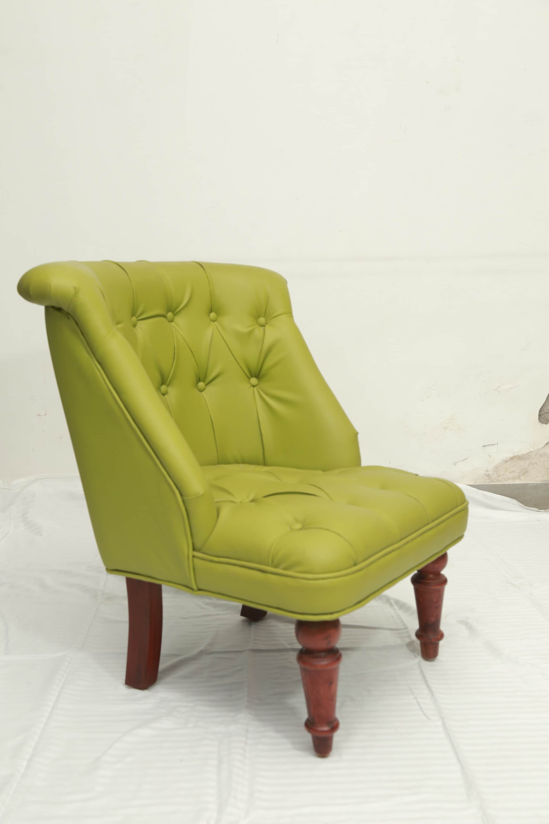 Premium Green Lounge Leatherette Chair - front_view