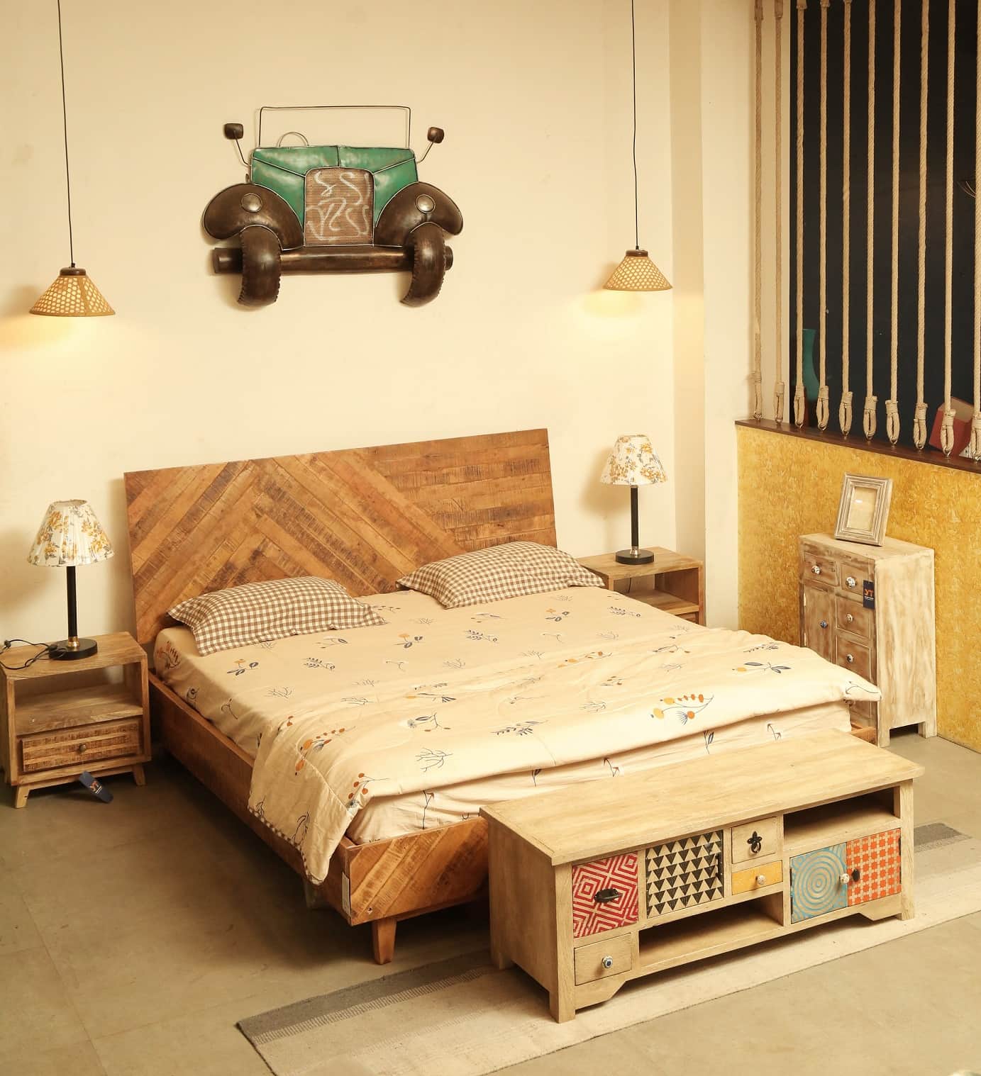 Strip Mango Wood King Size Bed - left_view
